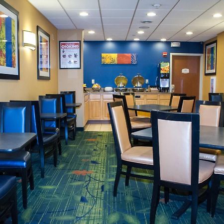 Fairfield Inn By Marriott New York Laguardia Airport/Flushing Exterior foto