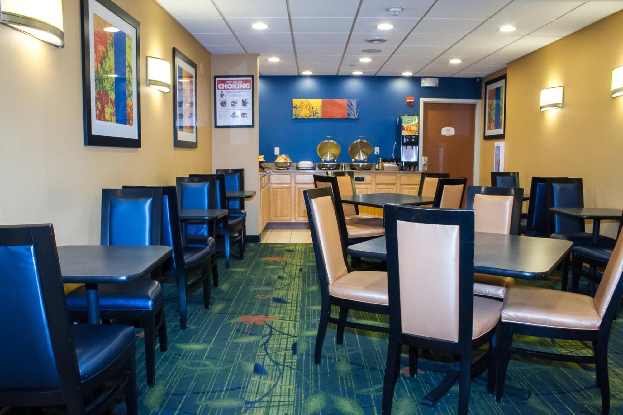 Fairfield Inn By Marriott New York Laguardia Airport/Flushing Exterior foto